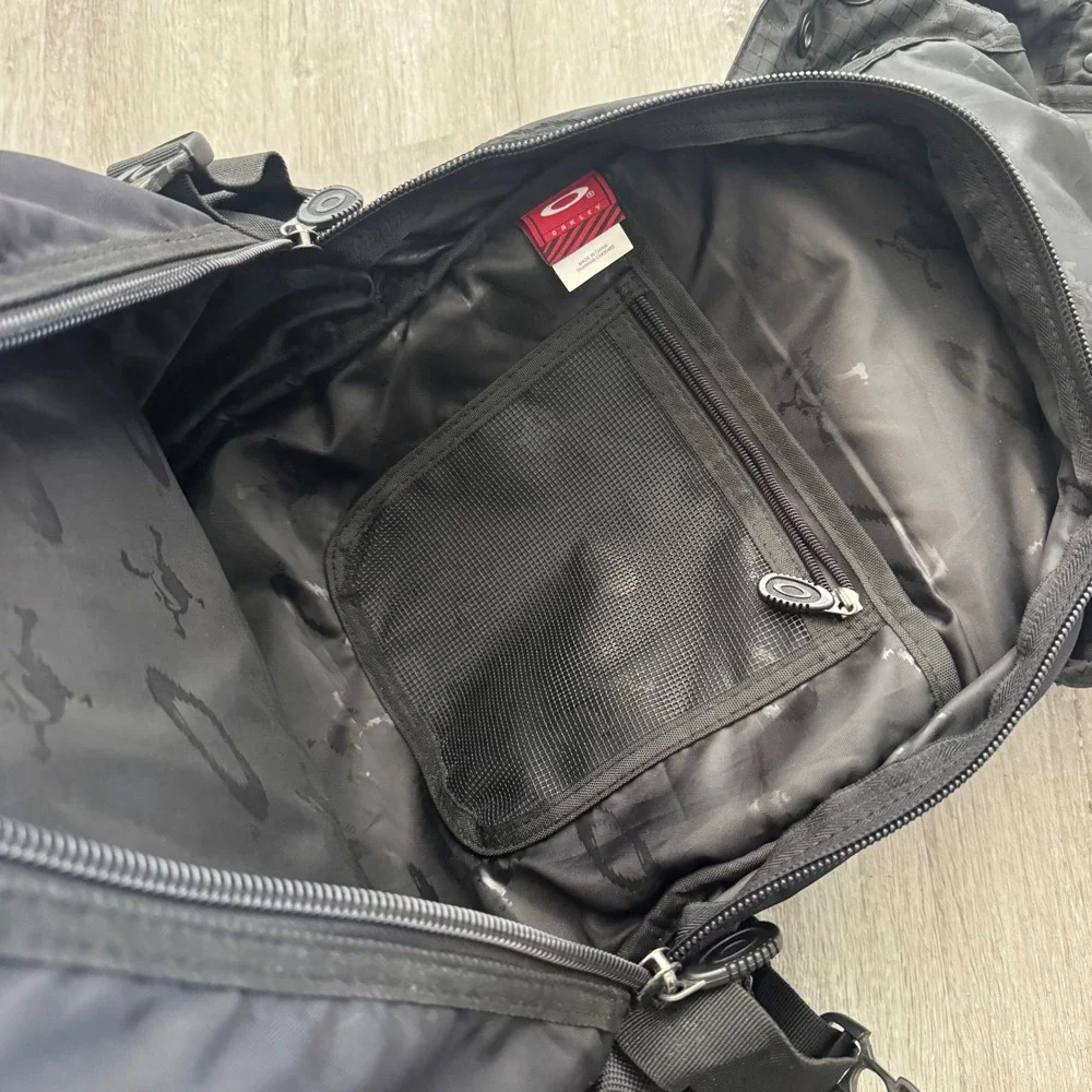 Oakley Software Icon Tactical Field Gear Backpack Black Stock No 20-51242-B